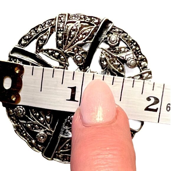 Vintage Victorian Art Deco Silver Black Brooch Round Floral Design Broach Pin - Picture 4 of 7